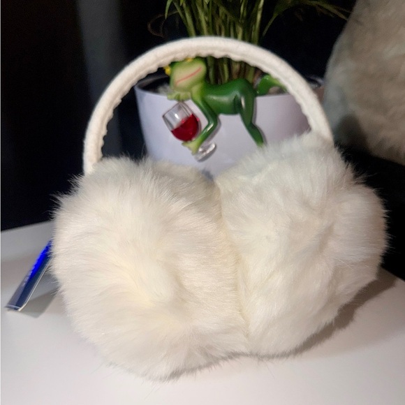 ADRIANA GRANDE Cozy Earmuffs In White - Picture 6 of 16